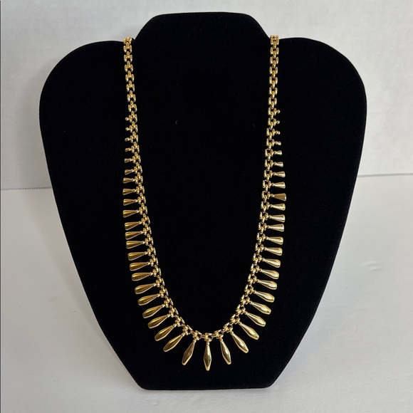 Premier Designs Jewelry - PREMIER DESIGNS GOLD TONE NECKLACE